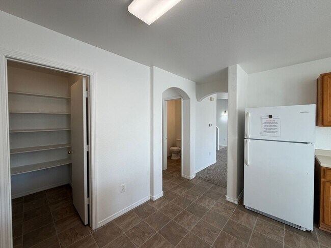 Building Photo - 4 Bedroom Home Available Near Bridge Blvd SW & Unser Blvd SW!
