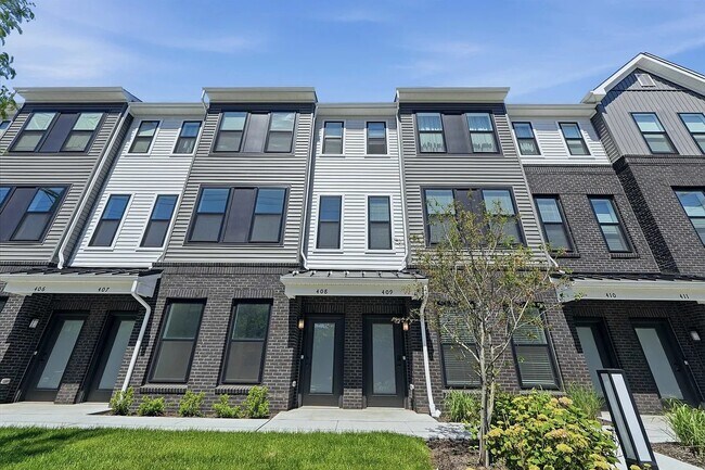 Building Photo - 400 Willow St