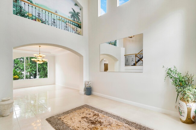 Building Photo - 5029 Forest Dale Dr