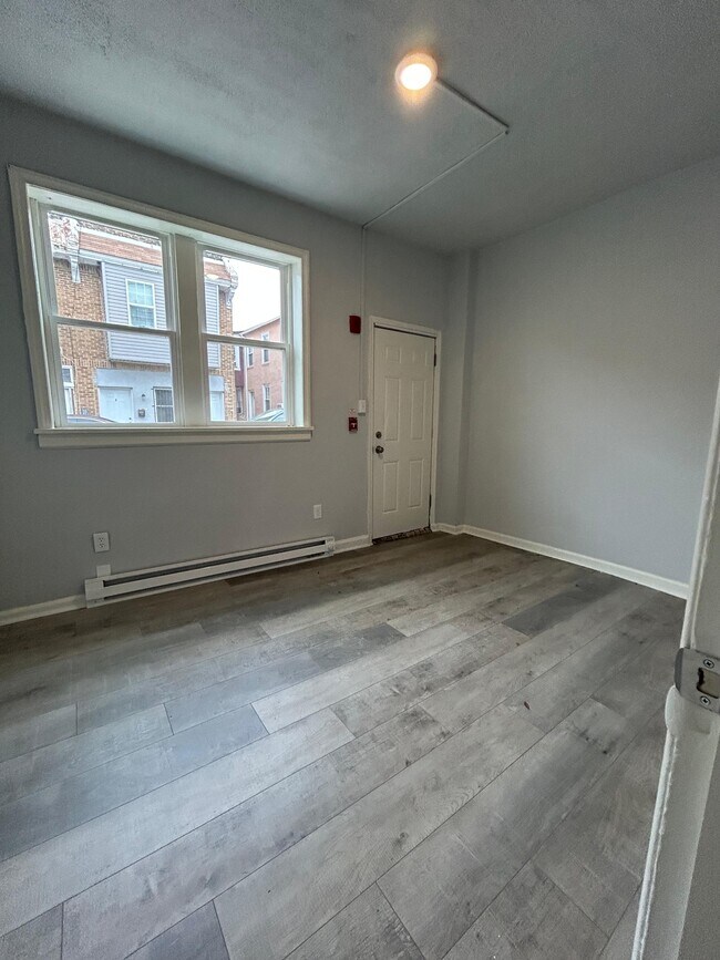 Building Photo - 1671 Orthodox St