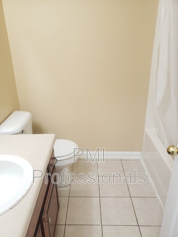 Building Photo - 6015 Boxer Pl