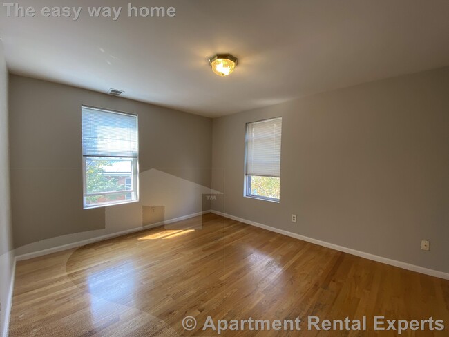 Building Photo - Cambridgeport 3 bedroom