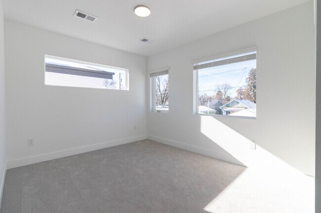 Building Photo - Uinta 2