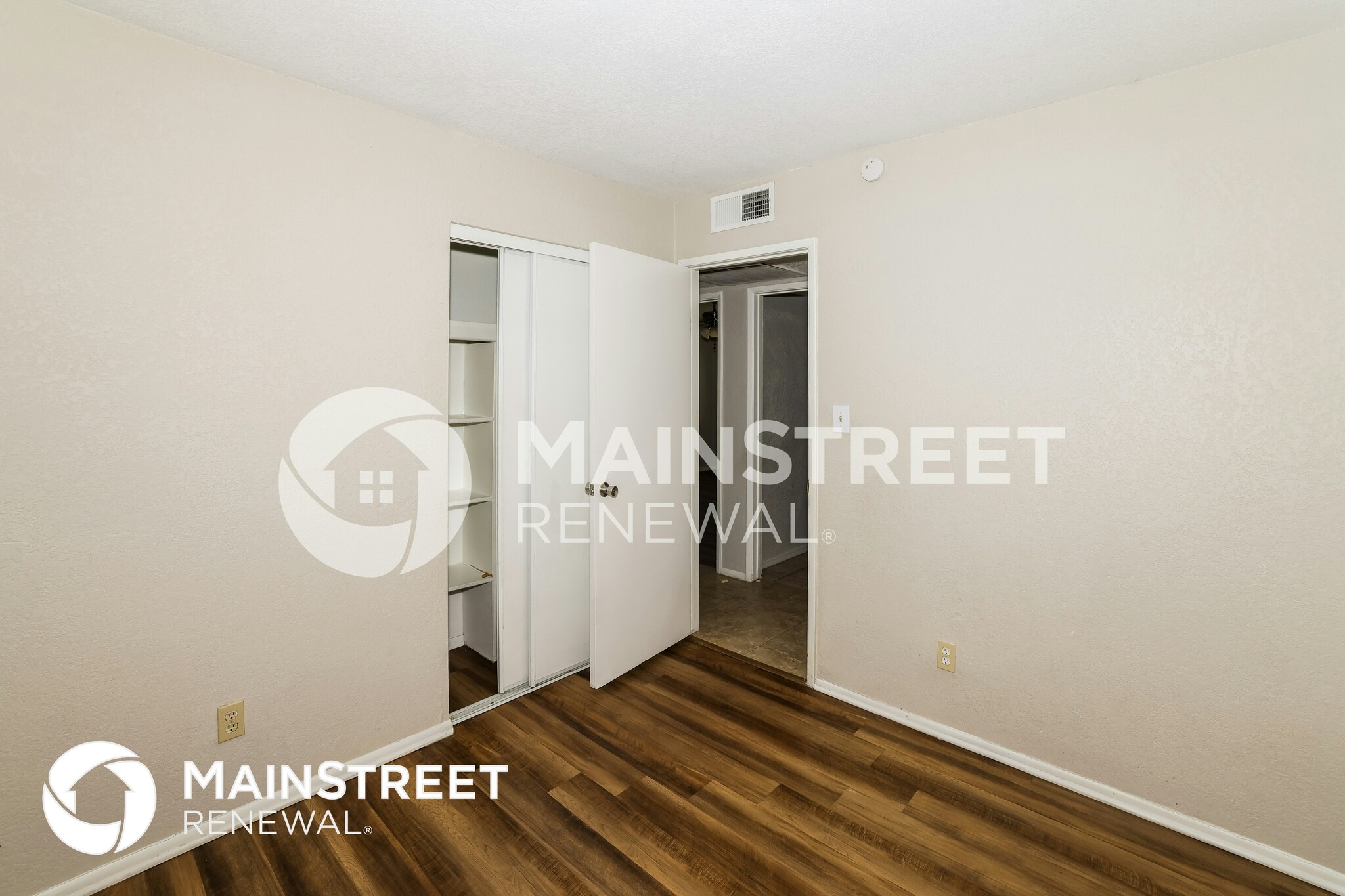 Building Photo - 3043 N 75th Dr