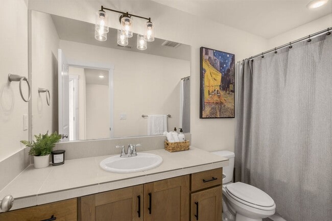 Building Photo - Modern 3 Bedroom, 2.5 Bathroom Townhome in South Cooper Mountain