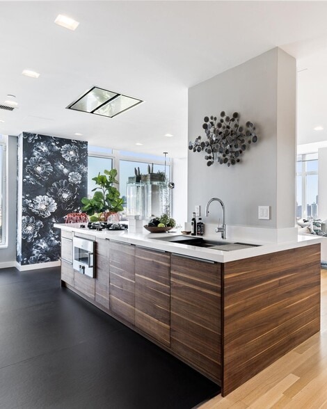 Building Photo - 400 E 67th St