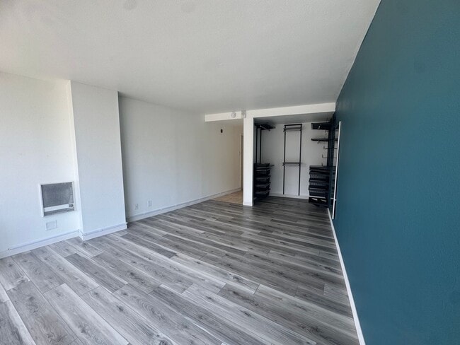 Building Photo - High-Rise Long Beach Condo with Ocean Views, Huge Balcony and Parking