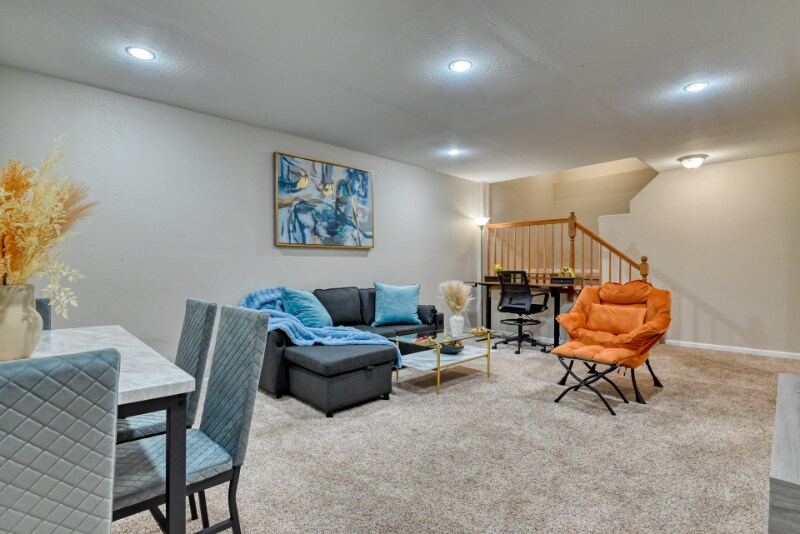 Building Photo - 2631 Thrush Grove