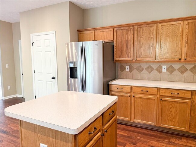 Building Photo - 2959 Belfaire Crest Ct