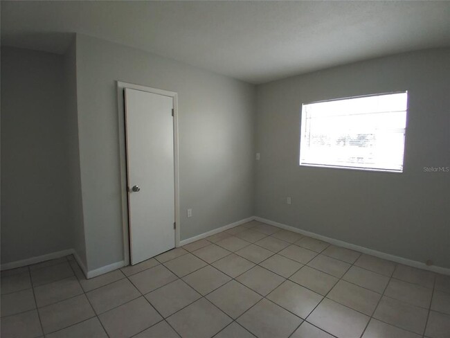 Building Photo - 706 W Dixie Ave