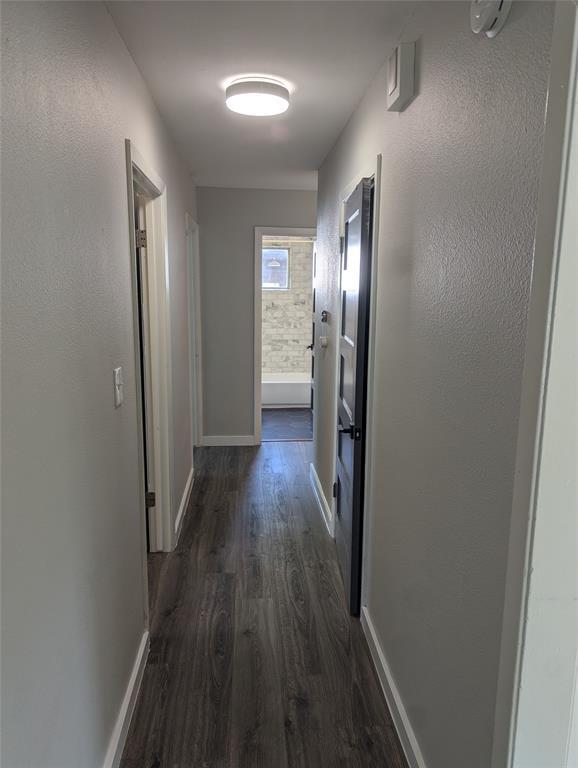 Building Photo - 5806 Glenhollow Path