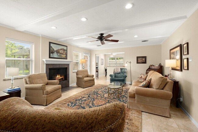 Building Photo - 7615 Litchfield Ln