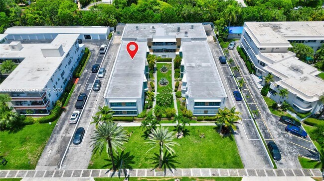 Building Photo - 10178 Collins Ave