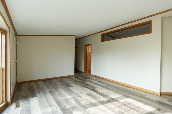 Building Photo - 3 bed, 2 bath, Rancher in Martinsburg, WV