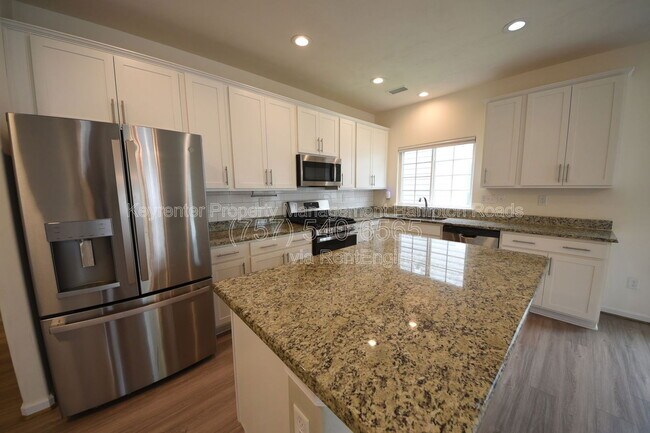 Building Photo - 126 Peck Ln