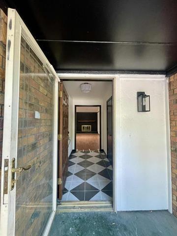 Building Photo - 118 Oakhaven Dr