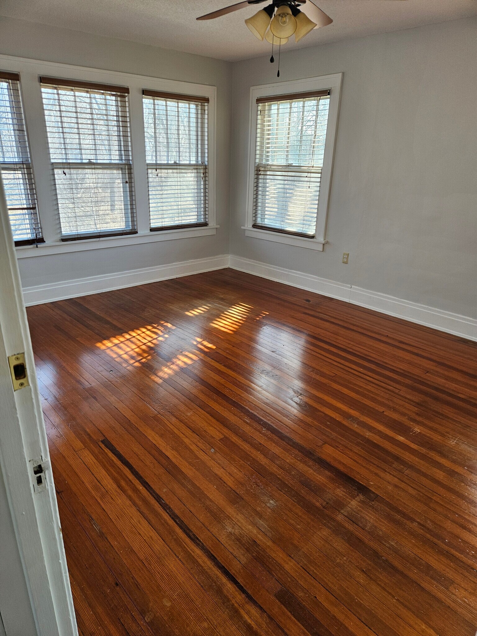 Building Photo - 2234 S Main St