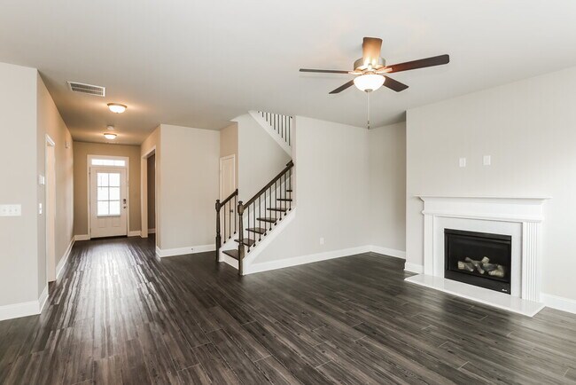 Building Photo - 3327 BRYANT Mdws Cir