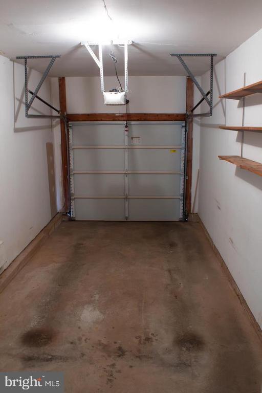 Building Photo - 432 Country Club Dr