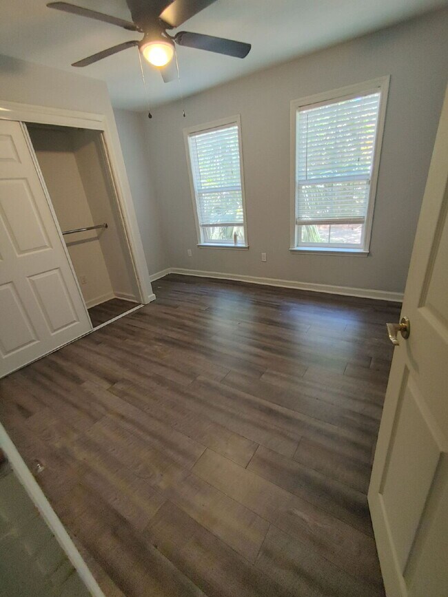 Building Photo - Modern Living 2Bd/2Ba
