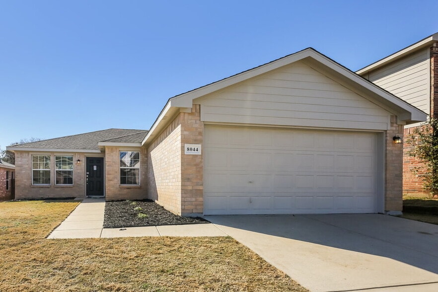 Primary Photo - 8044 Brook Ridge Dr