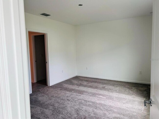 Building Photo - 649 Trotters Dr