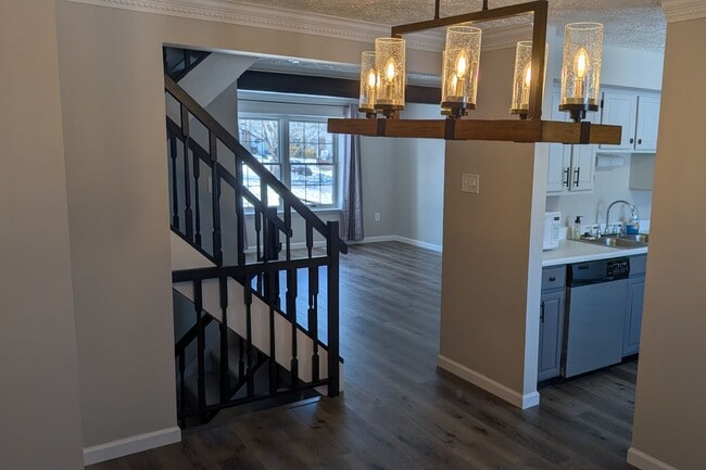 Building Photo - ABINGDON - LAUREL VALLEY 3 BDRM TOWNHOUSE