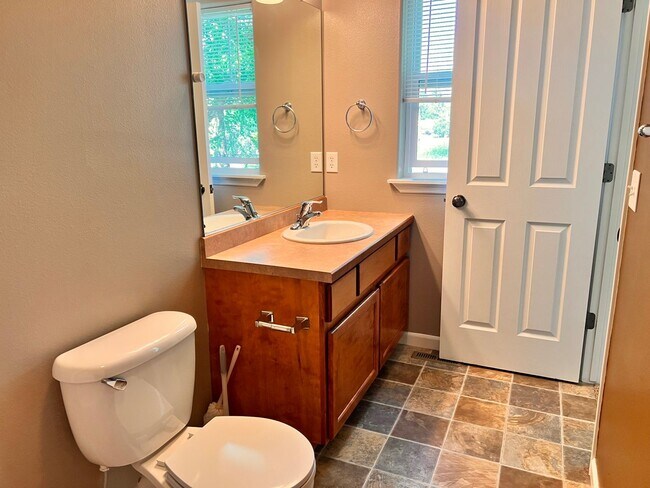 Building Photo - Spacious 3-bedroom, 2 bath in Lolo, MT!!