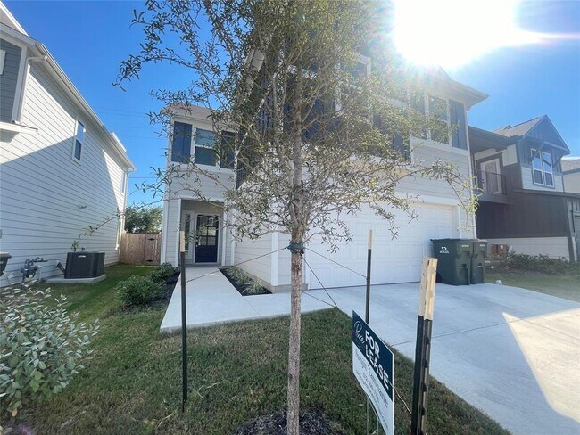 Building Photo - 1611 Iberville Dr