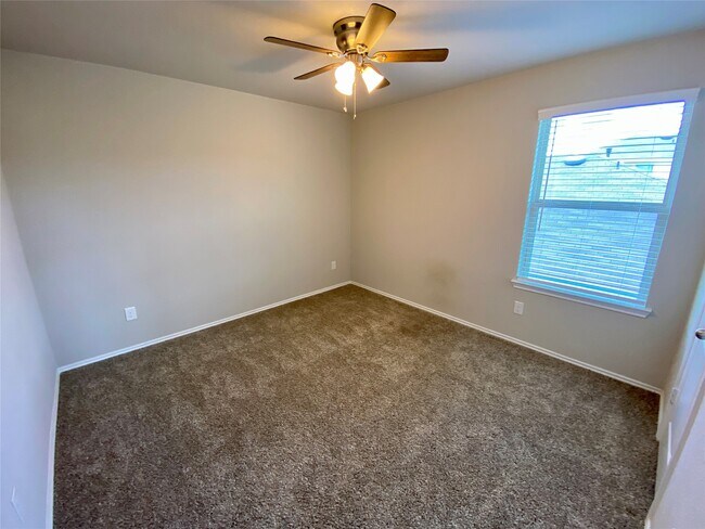 Building Photo - 13832 Rock Island Trl