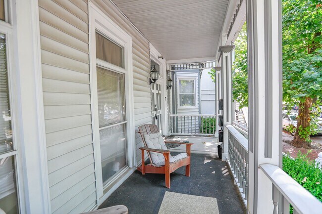 Building Photo - 430 South St