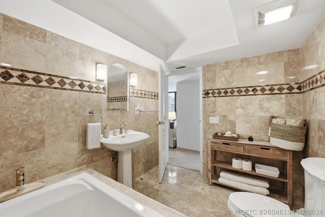 Building Photo - 3200 S Ocean Blvd