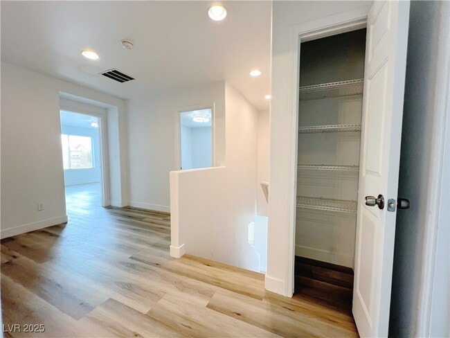 Building Photo - 8821 Steaming Thunder Ct