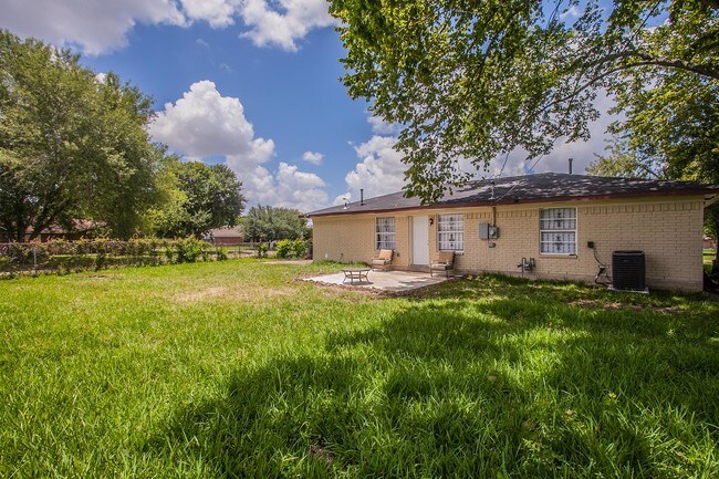 Rear Exterior - 5106 Dumore Dr