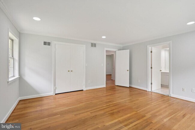Building Photo - 9216 Moultrie Pkwy