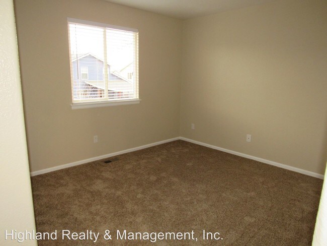 Building Photo - 4 br, 3 bath House - 1174 Sunbird Ave