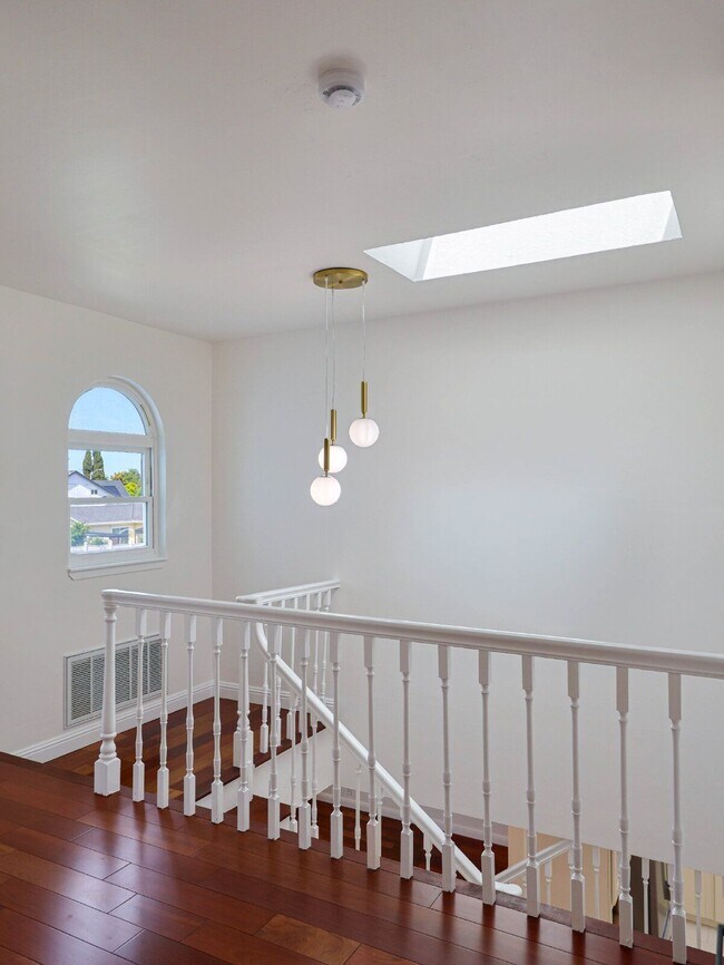 Building Photo - 3104 San Andreas Dr