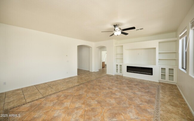 Building Photo - 18546 E Oak Hill Ln
