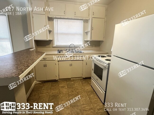 Building Photo - 117 N Ash Ave