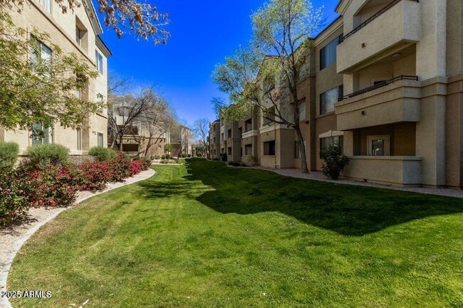 Building Photo - 18416 N Cave Creek Rd