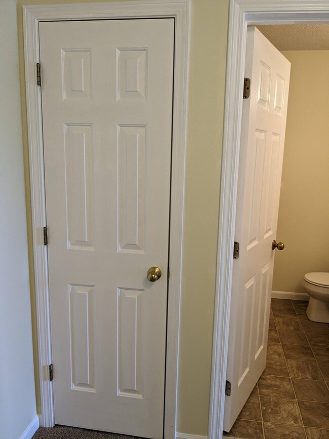 Building Photo - 2411 Carnation Dr