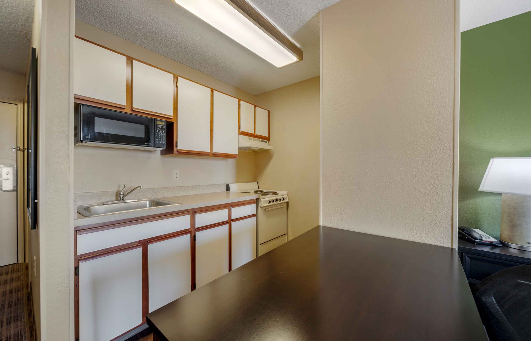 Building Photo - Furnished Studio-Oklahoma City - Northwest