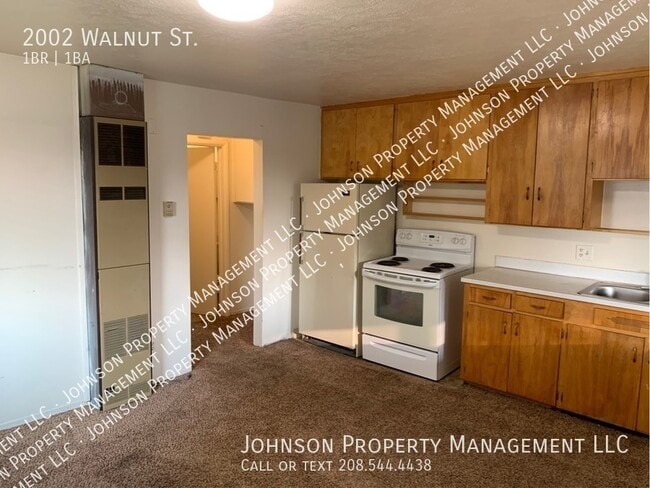 Building Photo - 2002 Walnut St