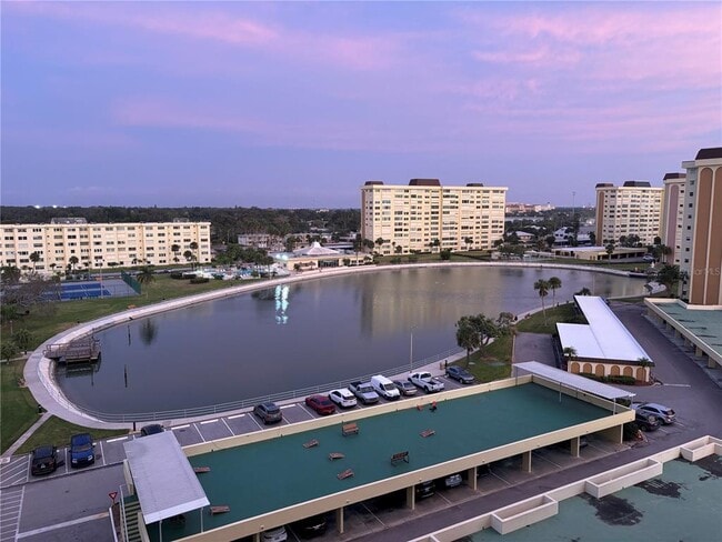 Building Photo - 4750 Cove Cir