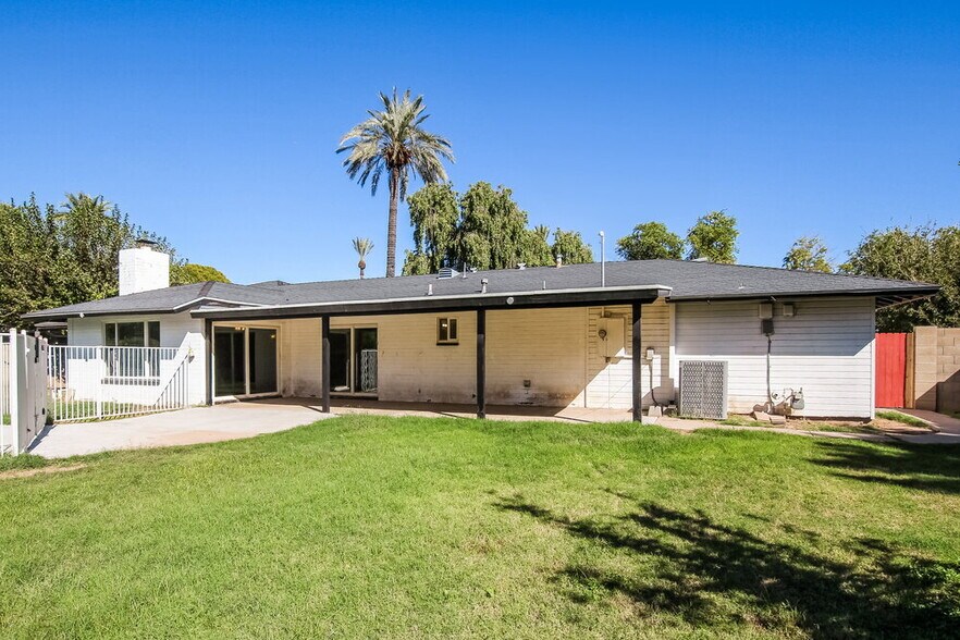 Building Photo - 7710 N 7th Ave