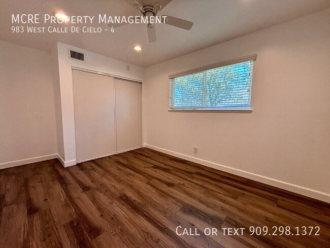 Building Photo - 983 W Calle De Cielo