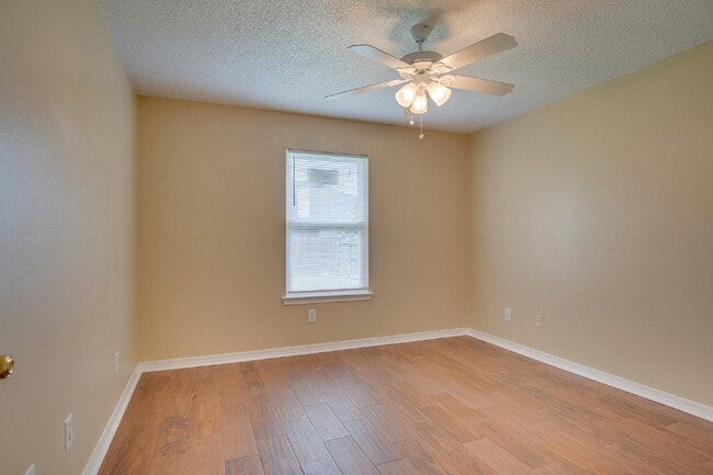 Building Photo - Spacious 4-Bedroom Cantonment Home with Sc...
