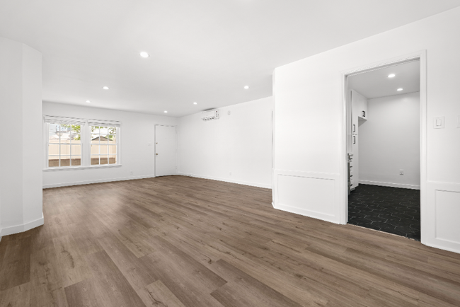 Building Photo - 5848 1/2 Colfax Ave