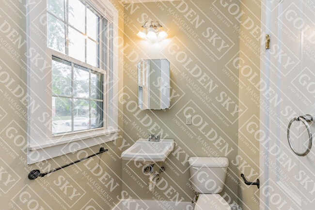 Building Photo - 1309 W Jackson St