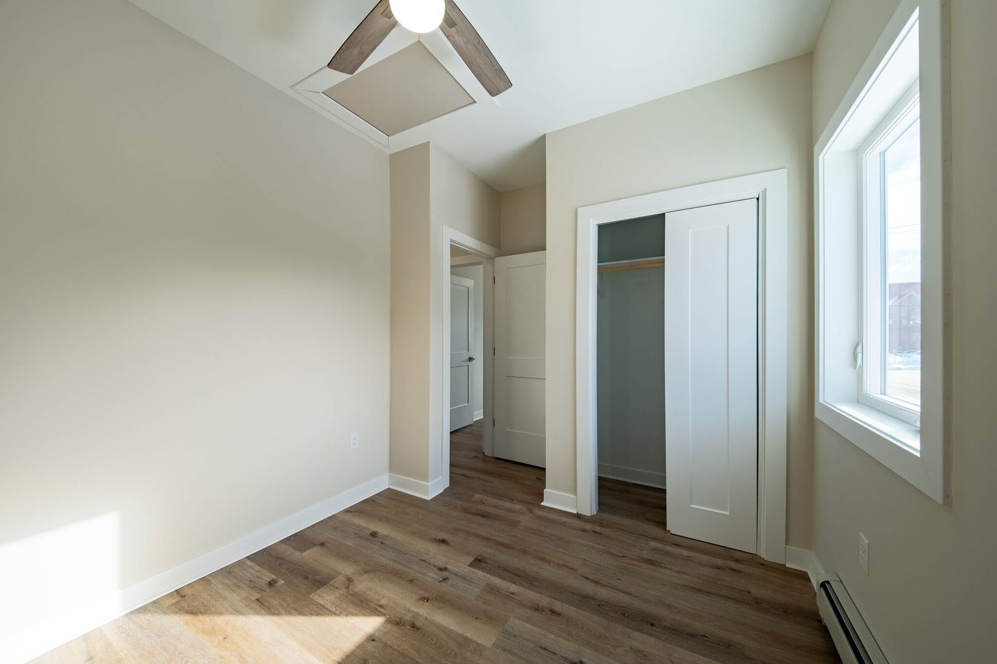 Building Photo - 412 W Baraga Ave